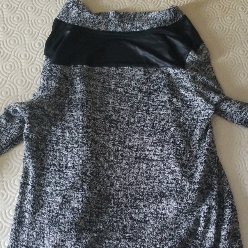 Cardigan - Picture 3 of 3